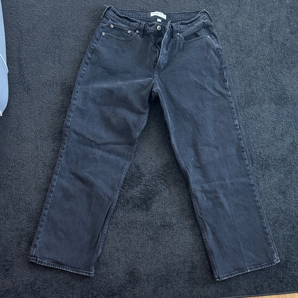 Black Abercrombie “The Baggy” low rise curve love